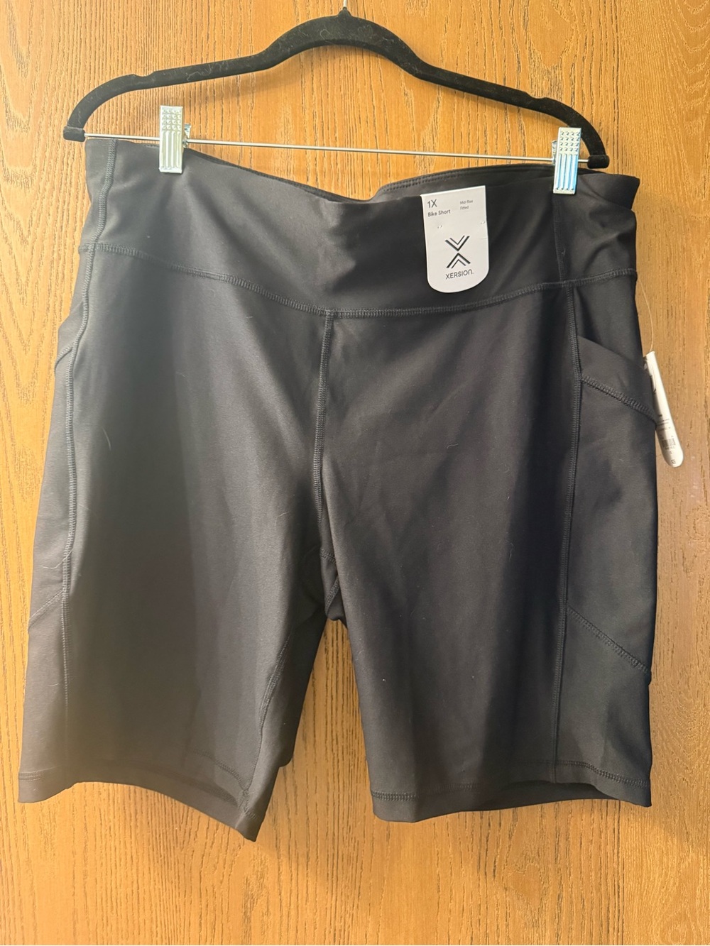 Xersion Women's Black High-Rise Bike Shorts with Side Pockets